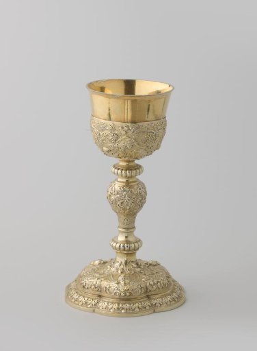 Ewer on a six-lobed foot with angel heads