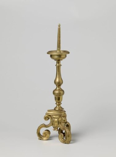 Candelabrum with foot in scrollwork style