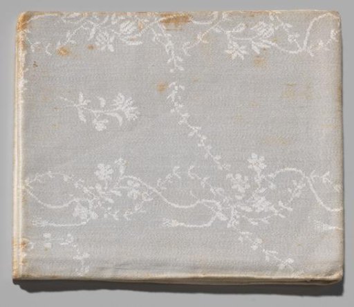 Napkin with flowers and garlands