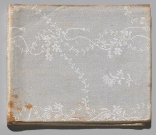 Tablecloth with flowers and garlands