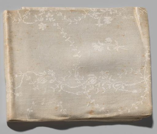 Napkin with flowers and garlands