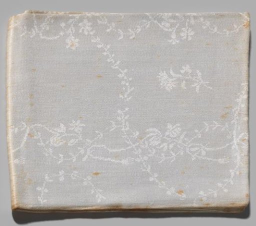 Napkin with flowers and garlands
