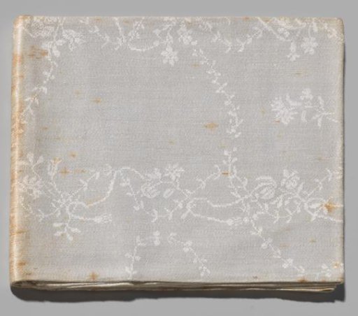 Napkin with flowers and garlands