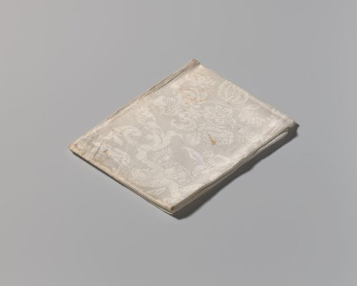 Napkin with putti, cornucopias, fruits, flowers and a flower basket