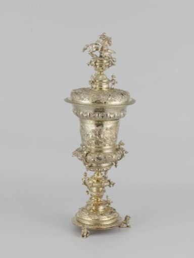 Two tankards with lids