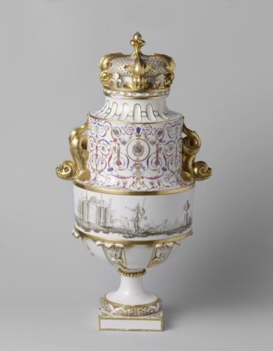 Lidded vase