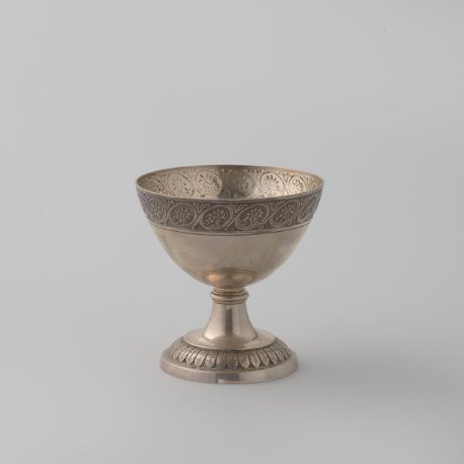 Silver sugar bowl, chalice-shaped on a round foot