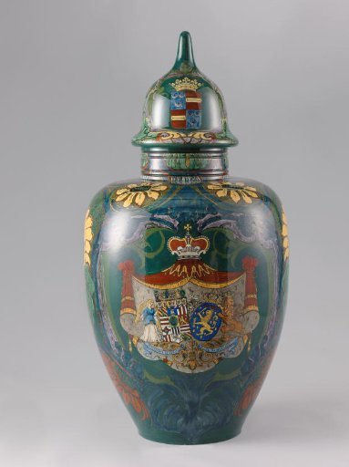 Lid of a vase with a coat of arms and the interior of the Dutch Reformed Church in Wassenaar