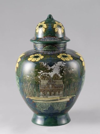 Vase with Lid Featuring the House Ter Horst