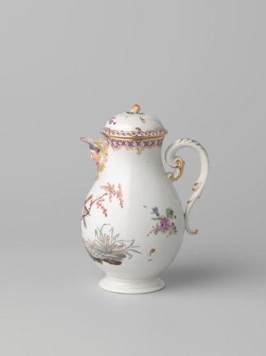 Cover of a coffeepot with birds in a landscape