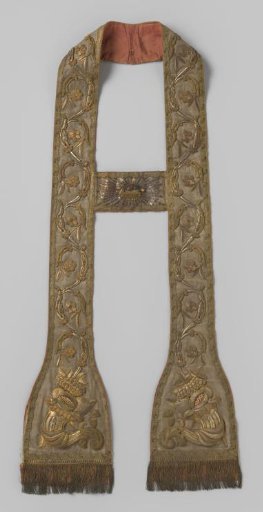 Stola with gold embroidery in high relief of a cornucopia