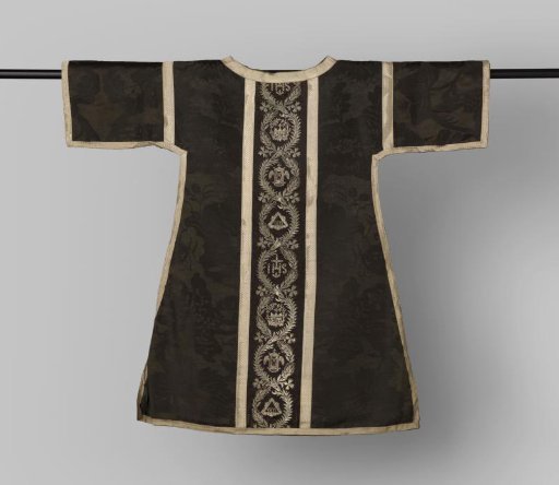 Mourning dalmatic