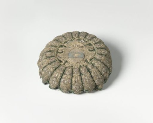 Embroidered purse of bottle-green velvet, worked in silver thread, the bottom decorated with an unidentified coat of arms in silver brocade and silk passementerie