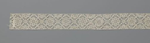 Border of Needle Lace with Octagonal Rosettes