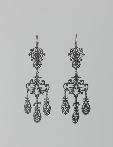 A pair of earrings