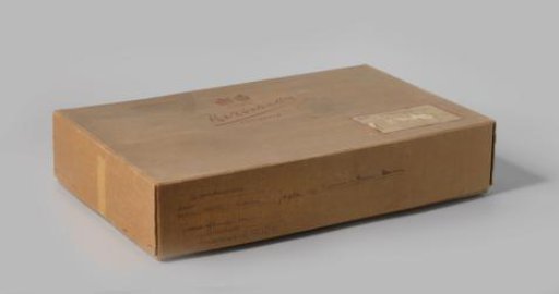 Box in which the wedding dress was kept
