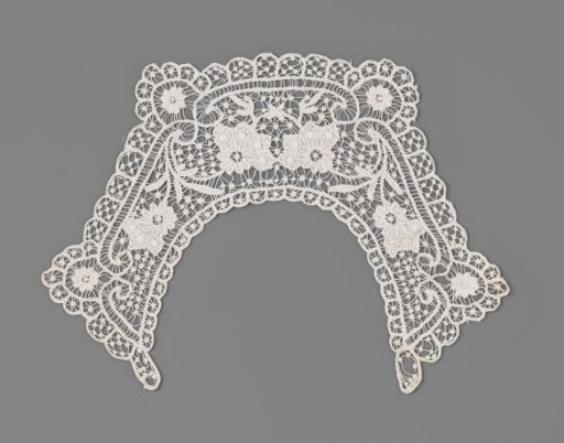 Lace collar in point coupé with a spiderweb ground