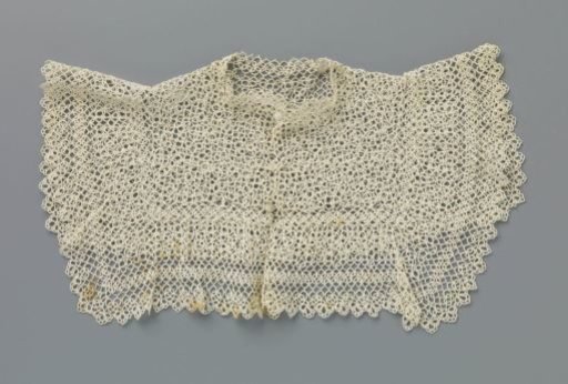 Boy's collar of frivolité