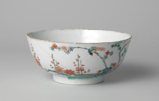 Bowl with a bird and the 'three friends' near rocks