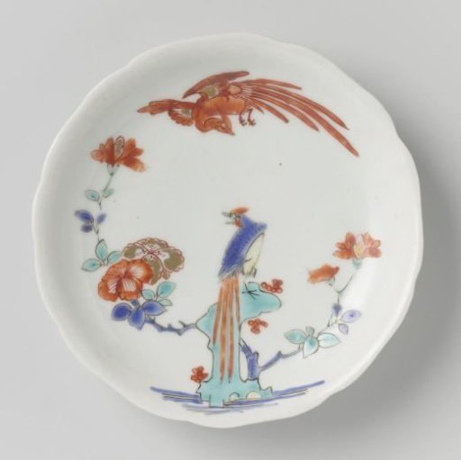 Scalloped dish with hoo birds