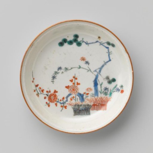 Round saucer with the 'three friends of winter'