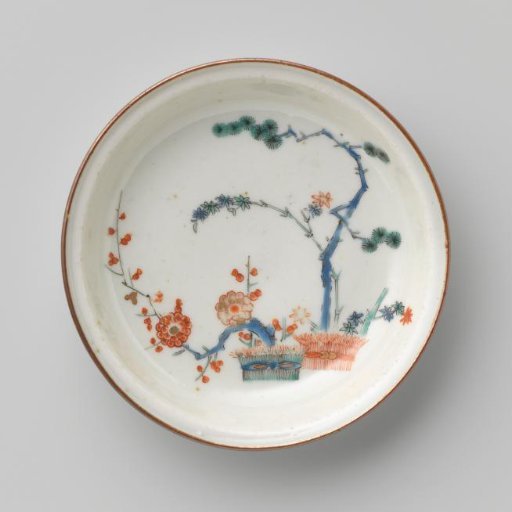 Round saucer with the 'three friends of winter'