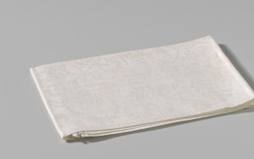 Tablecloth with pre-bizar pattern of stylized flower and leaf scrolls