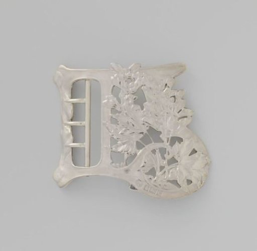 Buckle with hawthorn branch