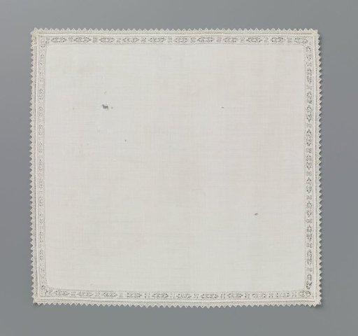 Handkerchief of linen with a band of lace embroidery with wheels in open-worked rectangles and finished with a border of bobbin lace with point shells