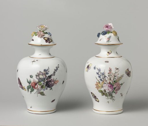 Lidded vase