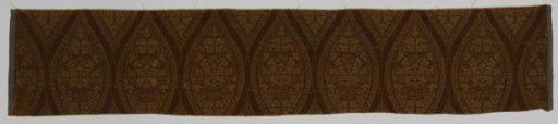 Fragment of curtain or upholstery fabric with the pattern "Bremrandje"