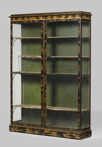 Vitrine cabinet of pine wood decorated with lacquerware