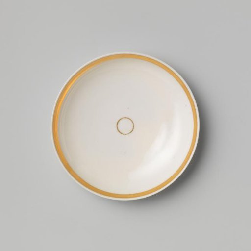 Saucer with a medallion and gold border