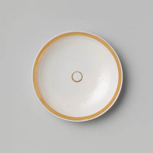 Saucer with a medallion and gold border