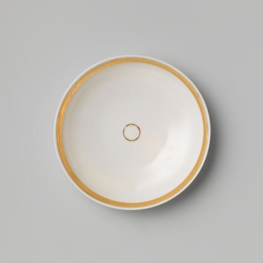 Saucer with a medallion and gold border