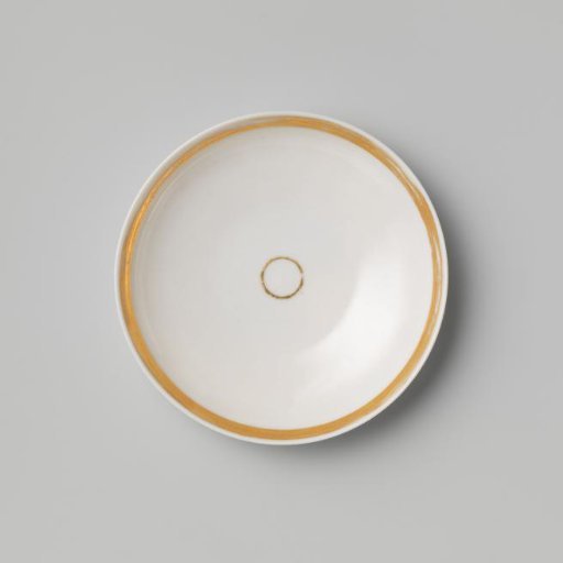 Saucer with a medallion and gold border
