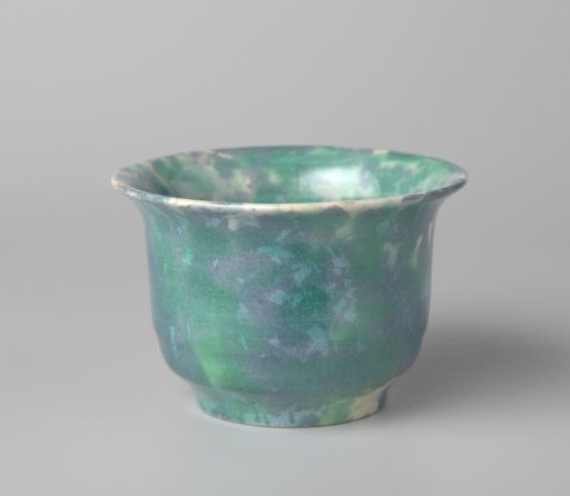 Bowl with marbled decoration