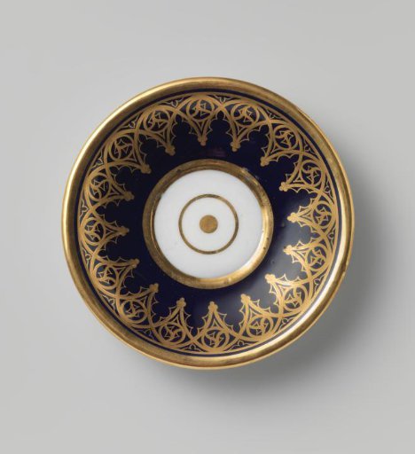 Saucer with a gothic arcade decoration