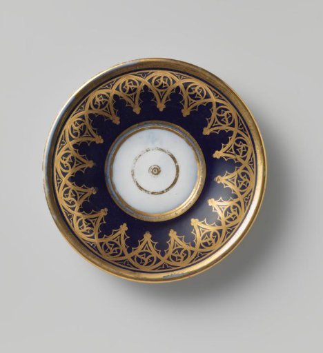 Saucer with a gothic arcade decoration