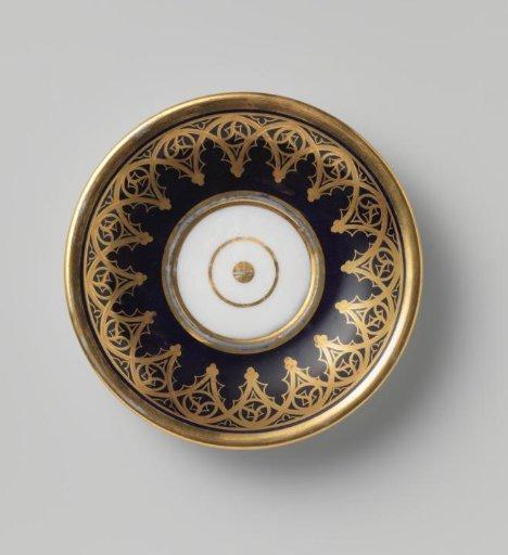 Saucer with a gothic arcade decoration