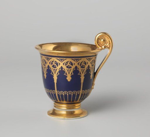 Cup with a gothic arcade decoration