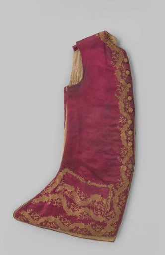 Kamizool, long sleeveless vest with 12 buttons of gold thread, of cherry-colored satin with embroidered flower and leaf scrolls in dark yellow (gold?); back of linen and satin