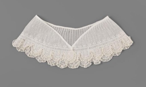 Shawl Collar of Net Lace with Embroidered Shells Trimmed with a Strip of Valenciennes Lace