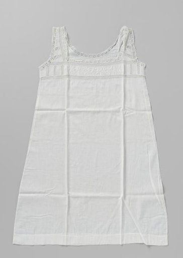 Cotton shirt, part of a three-piece lingerie set. With white embroidery, lace and monogram SvD