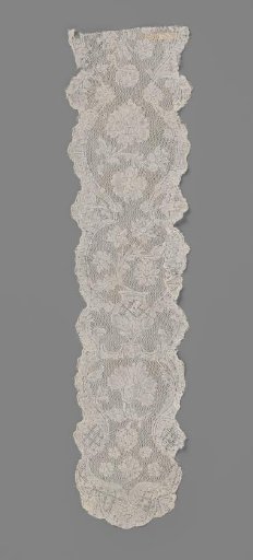 Caplet of Valenciennes lace