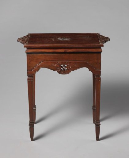 Mahogany table, made for Professor Pel.