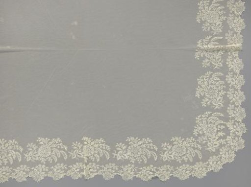 Baptismal veil of needle lace on tulle (appliqué lace)