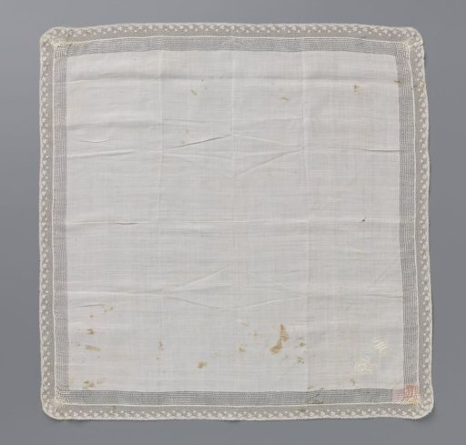 Handkerchief of batiste with embroidered initials PS and openwork hems and finished around with a strip of bobbin lace