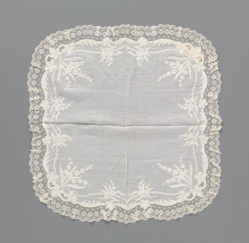 Handkerchief of batiste with embroidery and finished around with a border of bobbin lace