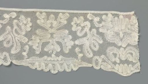 Strip bobbin lace with wide flower cup and stylized double-headed eagle